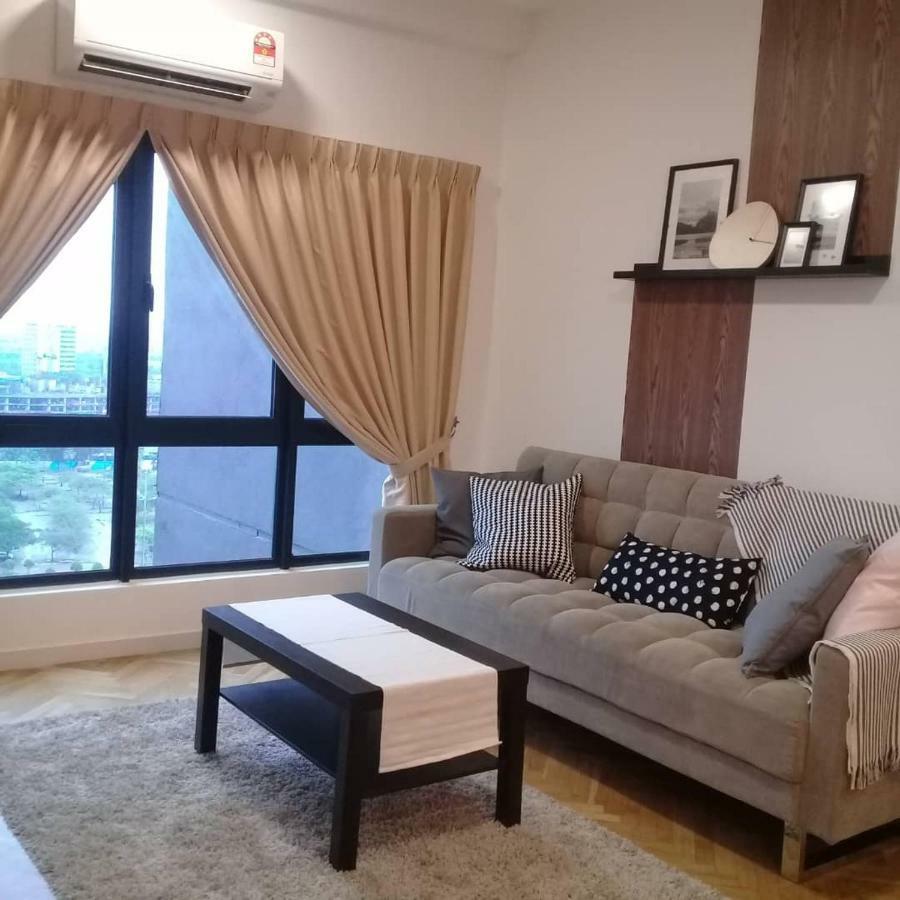 Adore Homestay@Emira Seksyen 13 Shah Alam, Msu, Stadium, Aeon Mall ภายนอก รูปภาพ